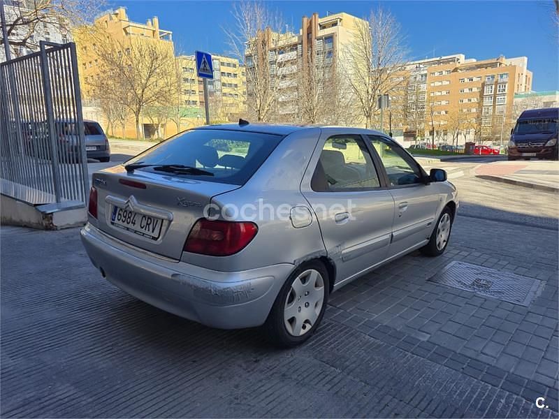 Usado Citroën Xsara Exclusive 110 CV (80 kW) 2004 Gris / plata Berlina