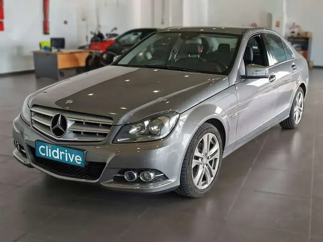 Usado Mercedes C200 Avantgarde Edition 136 CV (100 kW) 2011 Beige Berlina