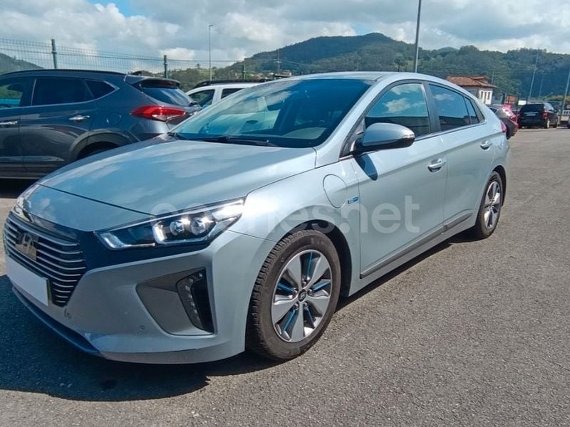 Gris / plata Usado 2017 Hyundai Ioniq Berlina | 11.990 € (Un poco caro) - Imagen 1/4