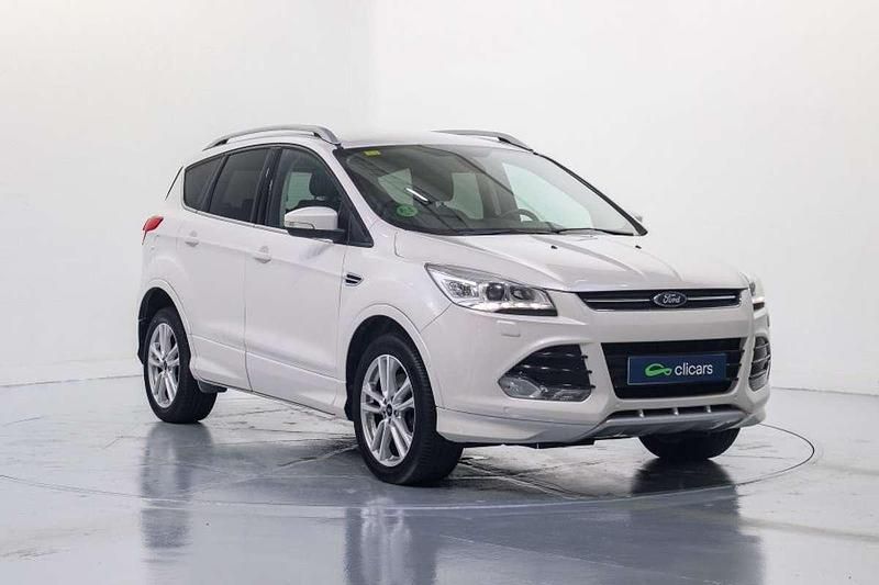 Usado Ford Kuga Titanium S 179 HP (131 kW) 2015 Branco SUV