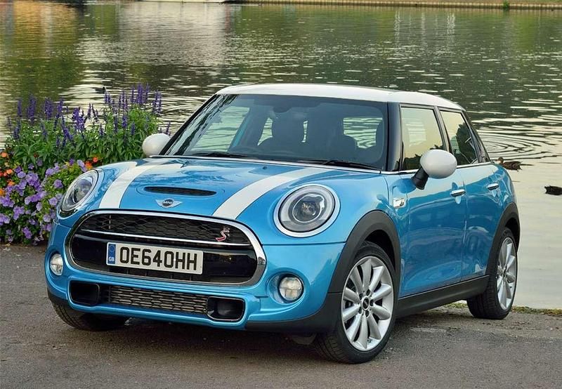 Käytetty Mini Cooper D 116 HP (85 kW) 2016 Vihreä Viistoperä