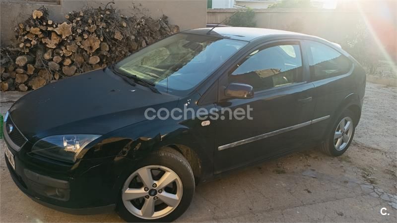 Negro Usado 2005 Ford Focus Sport Berlina | 1700 € (Buen precio) - Imagen 1/3