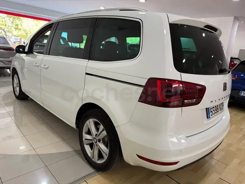 Usado Seat Alhambra Style 184 CV (135 kW) 2017 Blanco Monovolumen