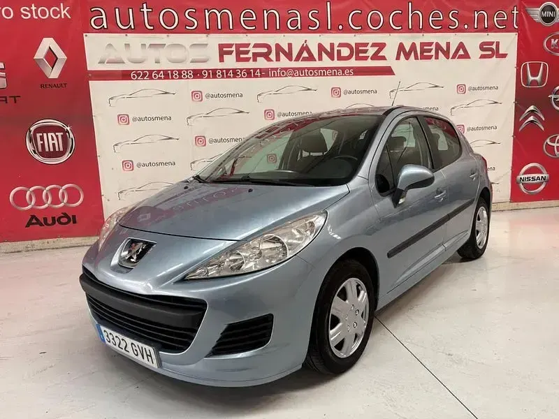Usado Peugeot 207 75 CV (55 kW) 2010 Gris / plata Berlina