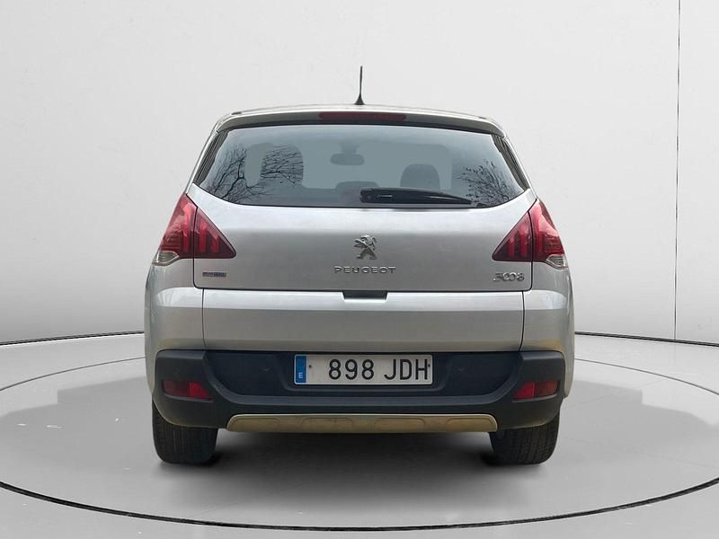Usado Peugeot 3008 Style 121 CV (88 kW) 2015 Gris SUV