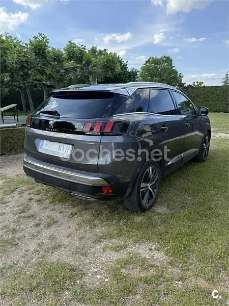 Usado Peugeot 3008 GT-line 165 CV (121 kW) 2019 Gris / plata SUV