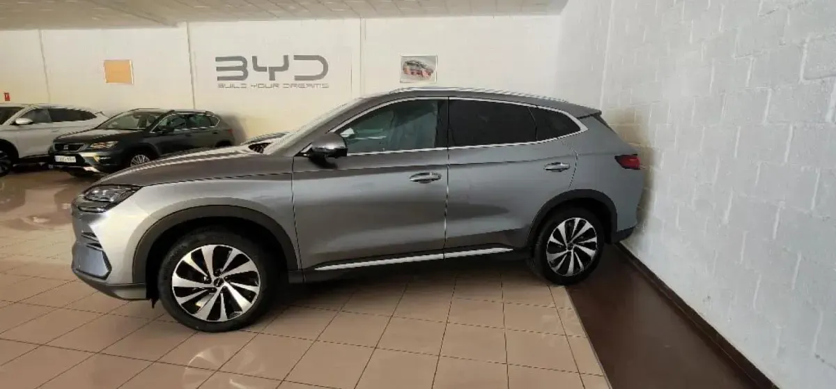 Usado BYD Seal U Comfort 160 kW (218 CV) 2025 Time grey SUV