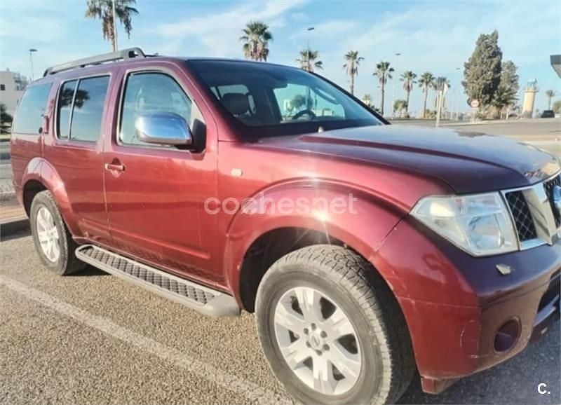 Usado Nissan Pathfinder SE 174 HP (127 kW) 2006 Vermelho SUV