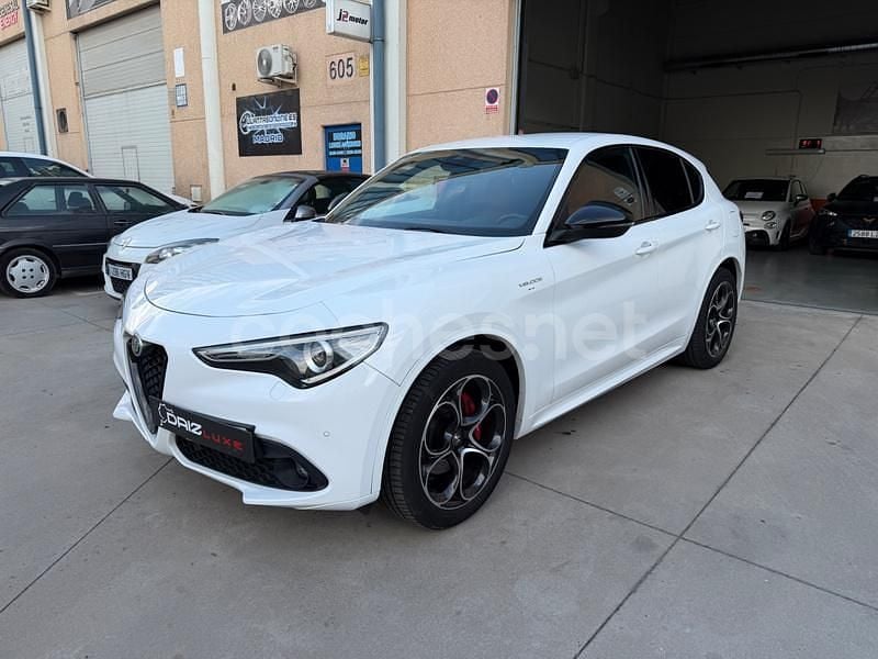 Blanco Usado 2022 Alfa Romeo Stelvio Veloce SUV | 32.500 € (Precio justo) - Imagen 1/4