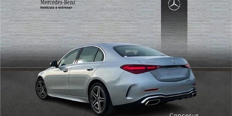 Usado Mercedes C200 163 CV (119 kW) 2024 Plateado Berlina