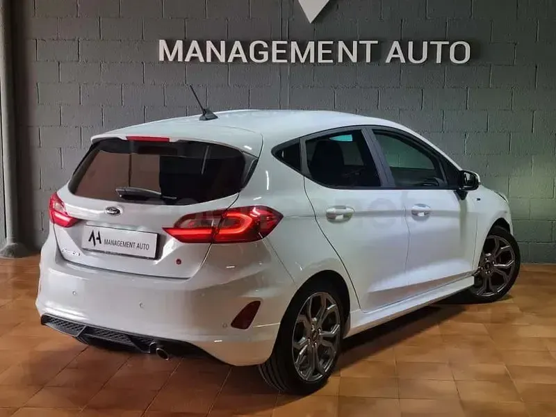 Usado Ford Fiesta ST-Line 125 CV (91 kW) 2021 Blanco Utilitario
