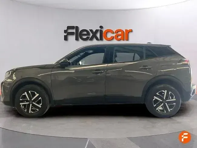 Usado Peugeot 2008 Active 100 CV (73 kW) 2023 Gris SUV
