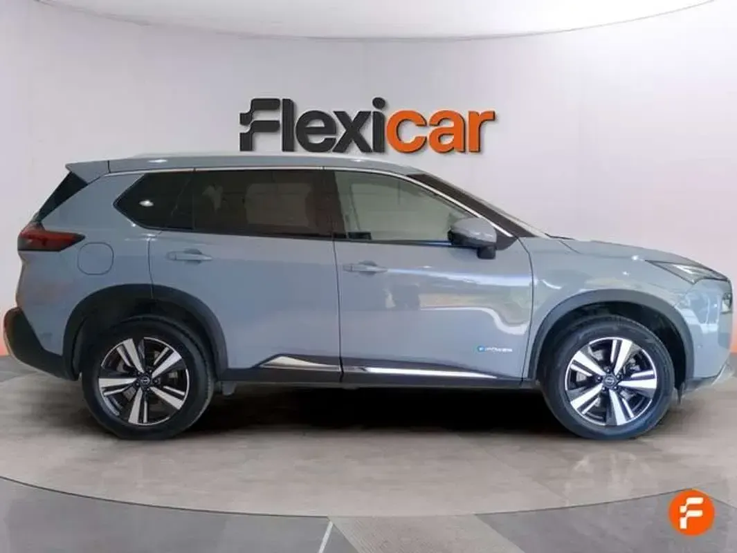 Używany Nissan X-Trail Tekna 204 KM (150 kW) 2024 Szary SUV