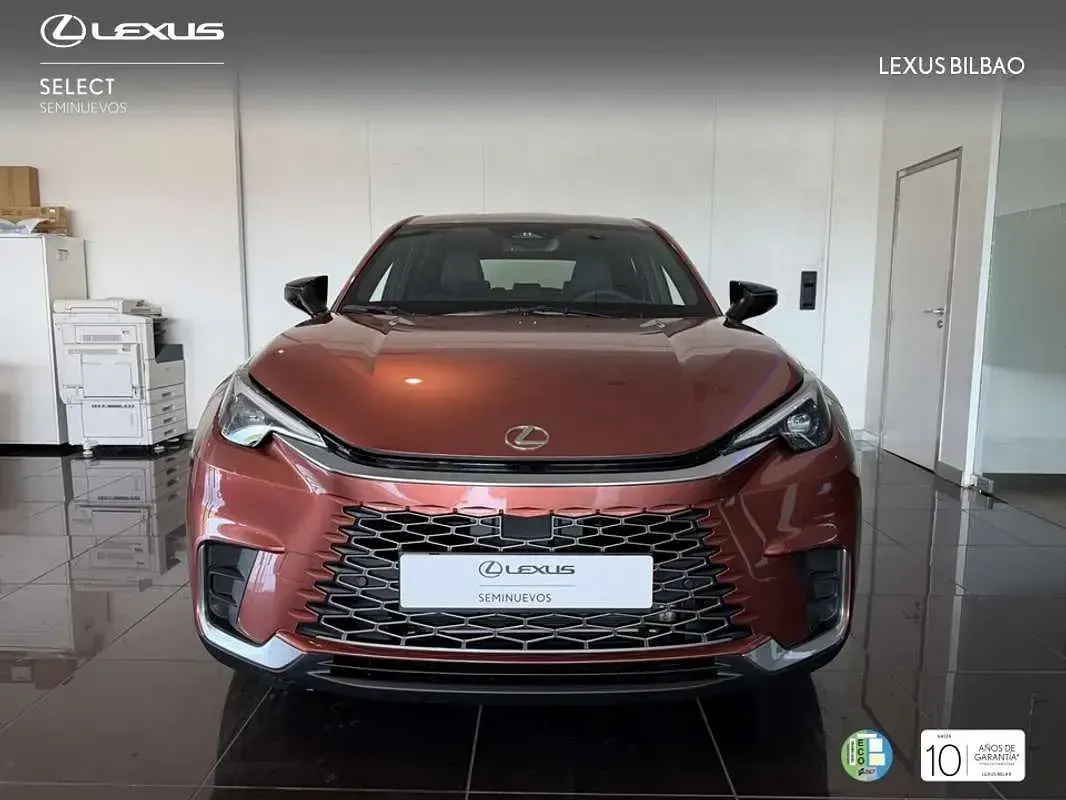 Usado Lexus LBX 136 CV (100 kW) 2026 Marrón SUV
