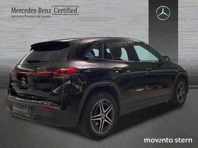 Usado Mercedes EQA250 139 kW (190 CV) 2024 Negro noche SUV