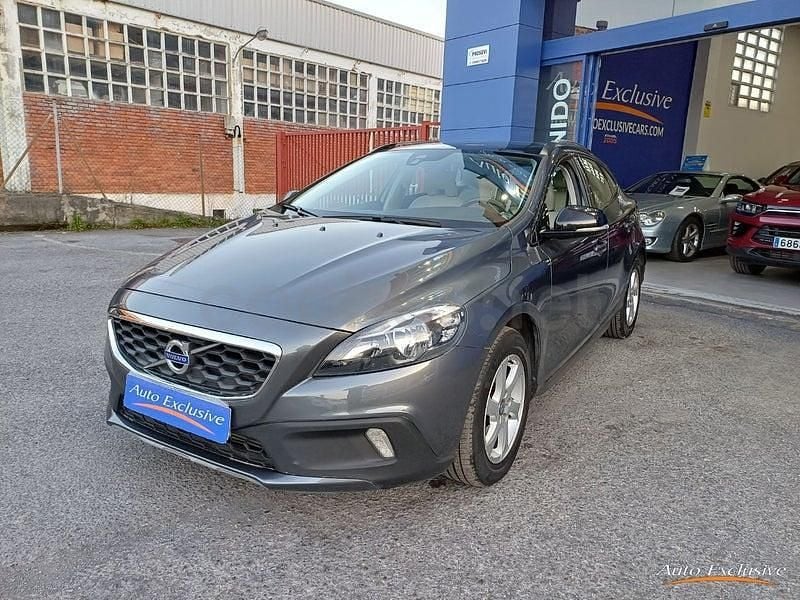 Usado Volvo V40 CC Summum 150 CV (110 kW) 2014 Gris / plata Familiar