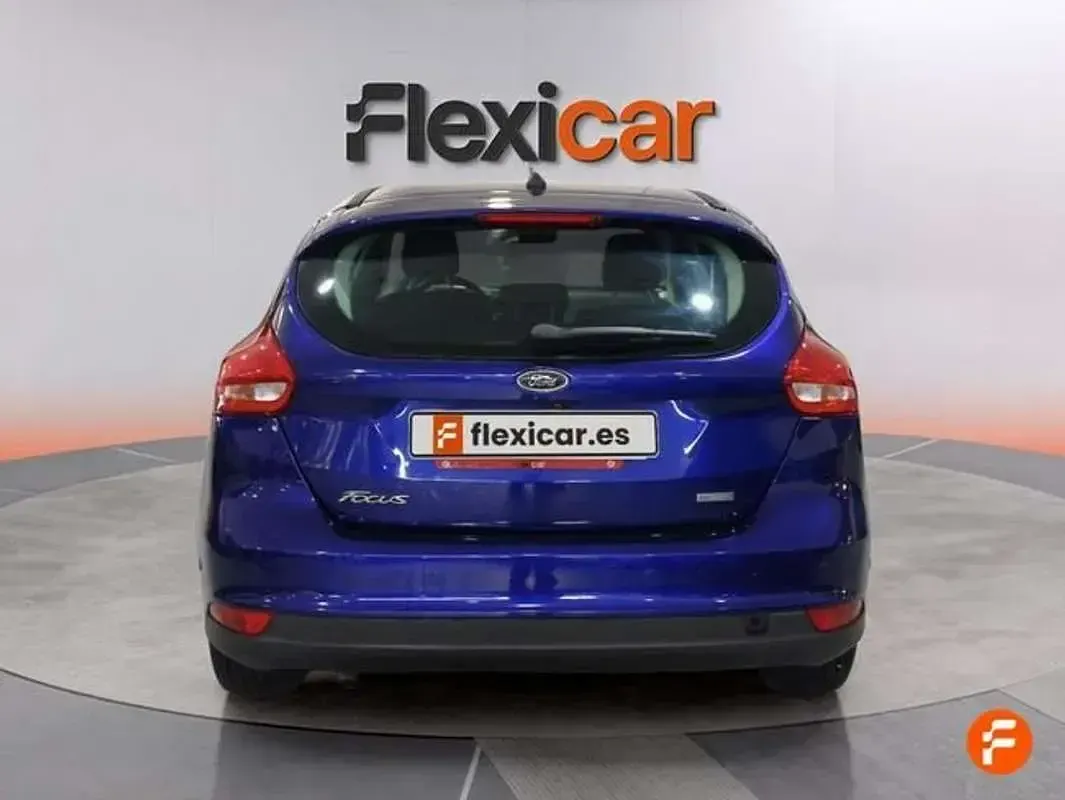 Usado Ford Focus Active 125 CV (91 kW) 2018 Azul Utilitario