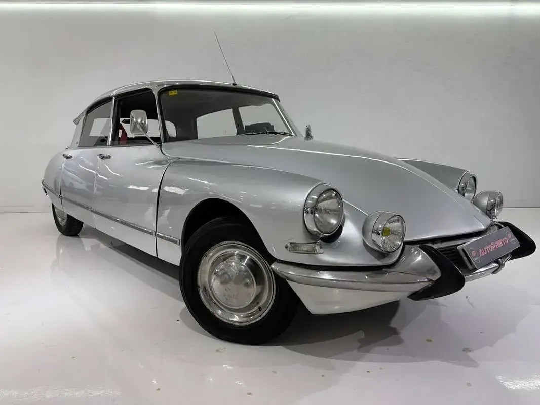 Usado Citroën DS 83 CV (61 kW) 1965 Gris Berlina