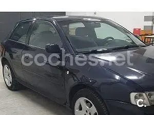 Usado Audi A3 Ambition 110 CV (80 kW) 1999 Azul Utilitario