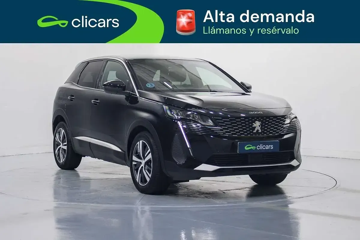 Usado Peugeot 3008 Allure 136 CV (100 kW) 2023 Negro SUV