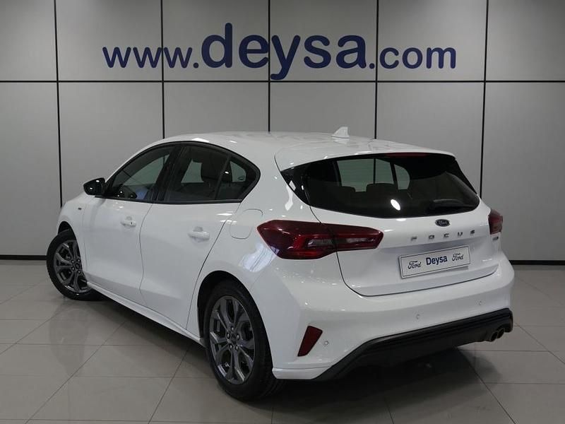 Usado Ford Focus ST-Line 125 CV (91 kW) 2023 Blanco Berlina