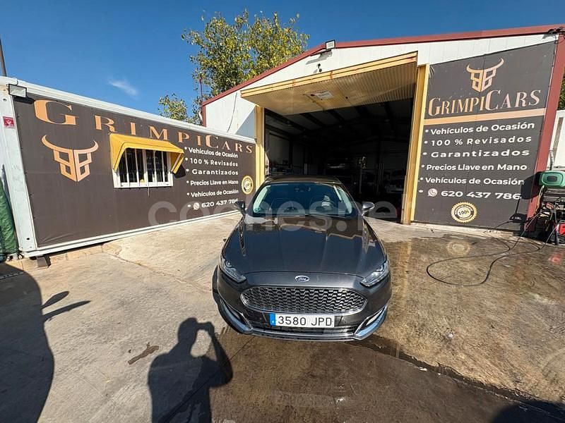 Usado Ford Mondeo Vignale 180 CV (132 kW) 2016 Gris / plata Berlina