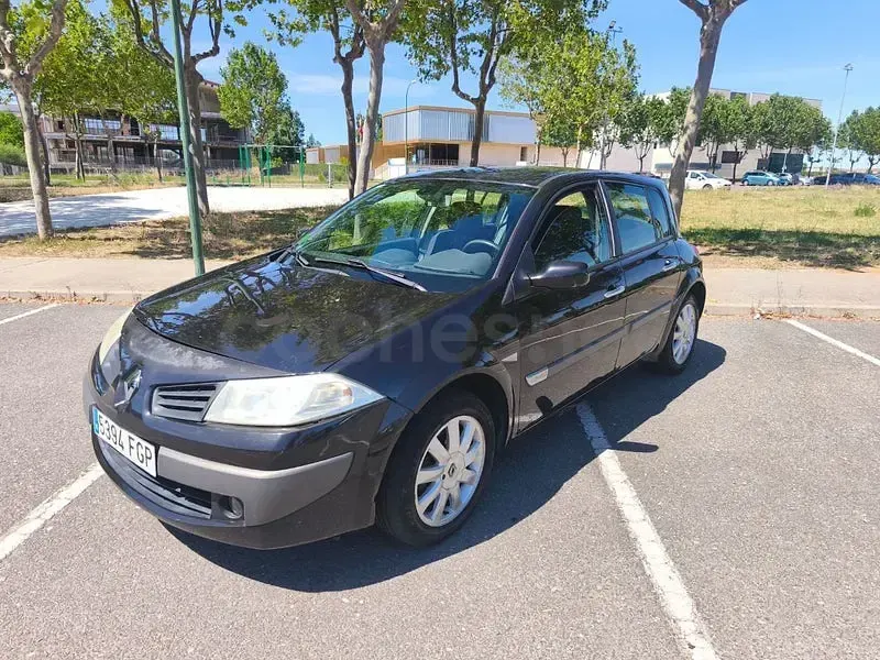 Usado Renault Mégane Dynamique 110 CV (80 kW) 2006 Negro Berlina