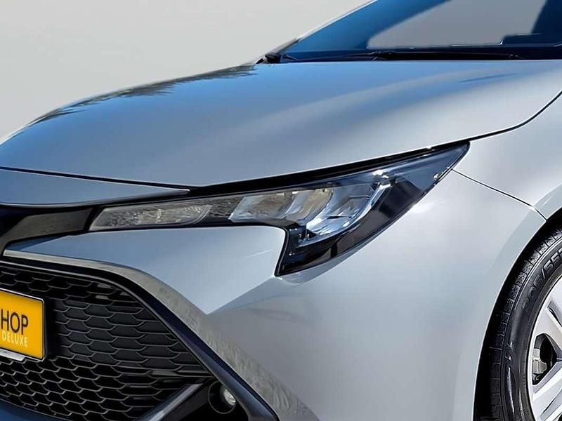 Usado Toyota Corolla Active 122 CV (89 kW) 2021 Gris / plata Berlina