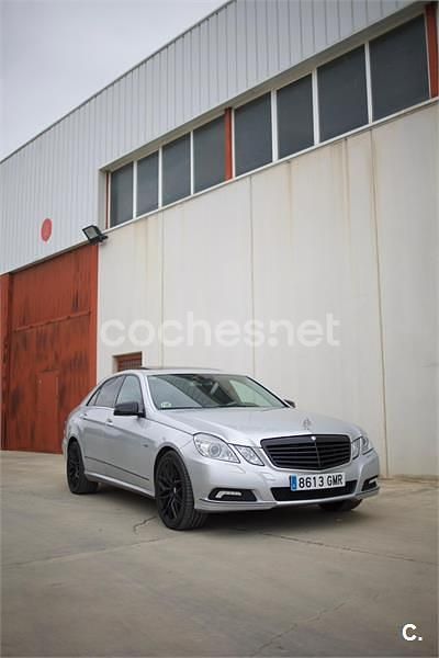 Usado Mercedes E220 Elegance 170 CV (125 kW) 2009 Gris / plata Berlina