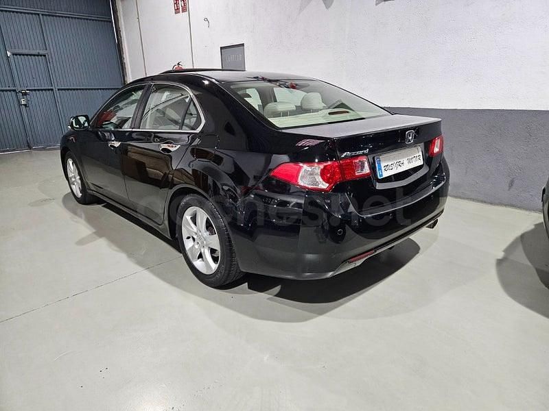 Usado Honda Accord Executive 156 CV (114 kW) 2010 Negro Berlina
