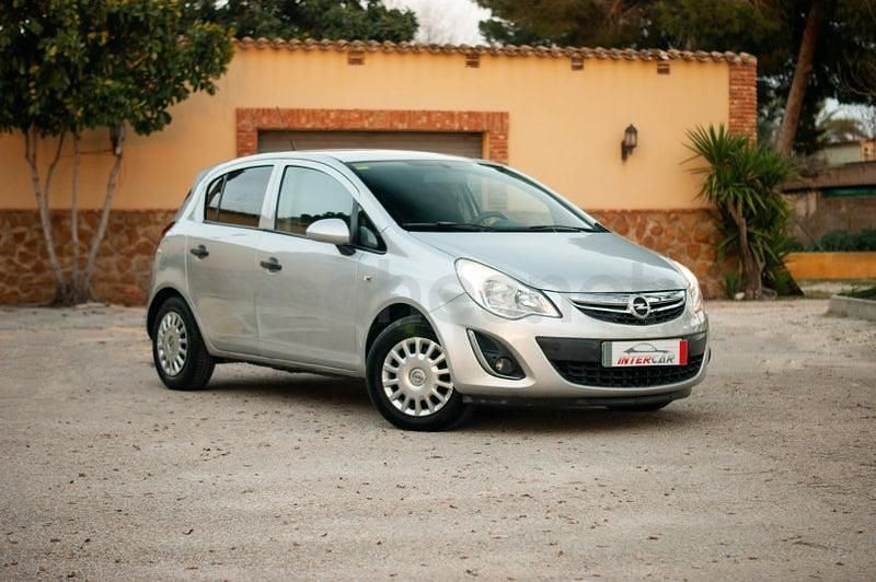 Usado Opel Corsa Essentia 86 CV (63 kW) 2011 Gris Utilitario