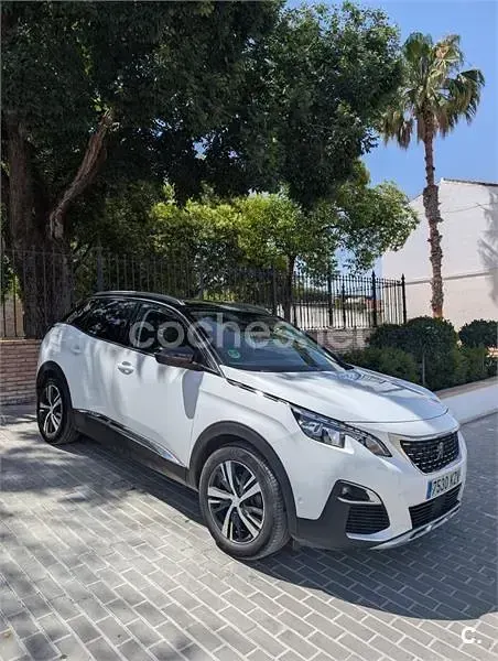 Usado Peugeot 3008 Allure 130 CV (95 kW) 2019 Blanco SUV