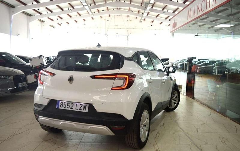 Usado Renault Captur Intens 101 HP (74 kW) 2022 Branco SUV