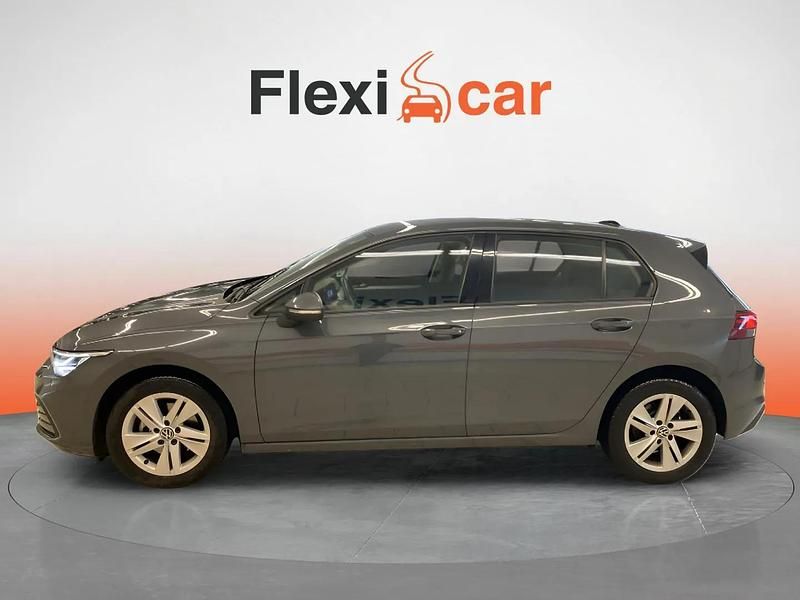 Usado VW Golf VIII Life 110 CV (80 kW) 2021 Gris Berlina