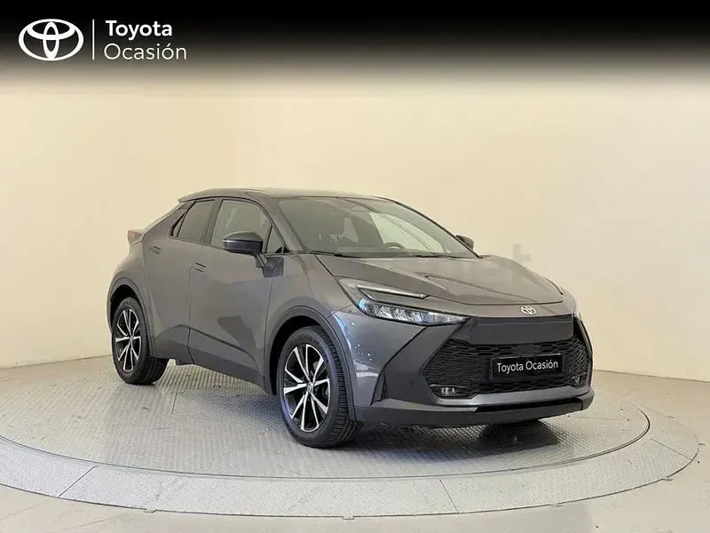 Usado Toyota C-HR Advance 140 CV (102 kW) 2024 Gris / plata SUV