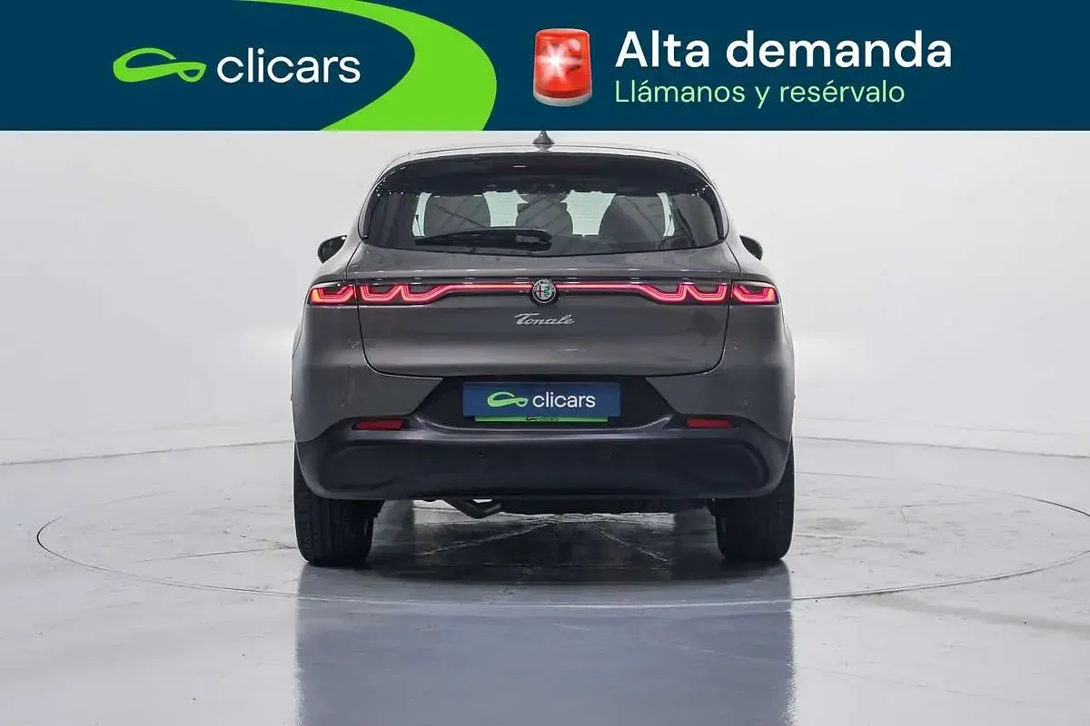 Usado Alfa Romeo Tonale Sprint 131 CV (96 kW) 2023 Gris SUV