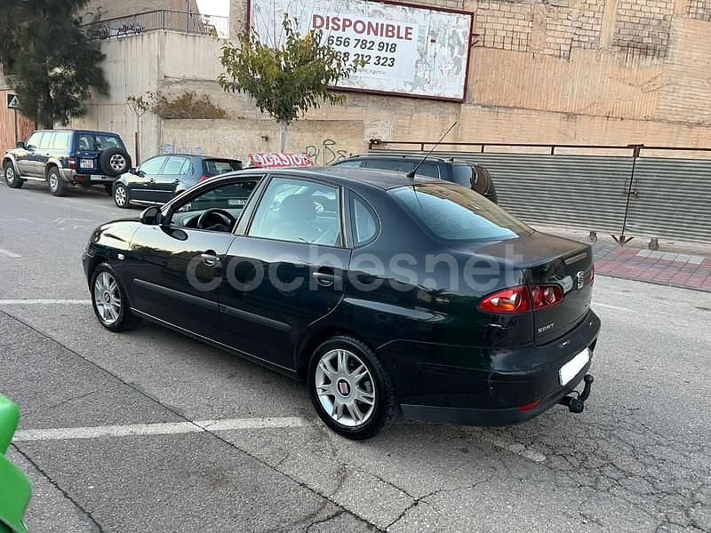 Negro Usado 2006 Seat Cordoba Sport Berlina | 2350 € (Precio justo) - Imagen 1/4