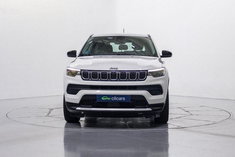 Usado Jeep Compass Altitude 130 CV (95 kW) 2024 Blanco SUV