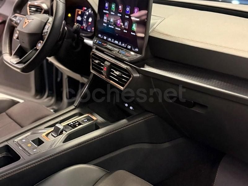 Usado Cupra Leon 150 CV (110 kW) 2024 Azul Familiar