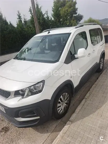 Usado Peugeot Rifter Active 130 CV (95 kW) 2019 Blanco Monovolumen