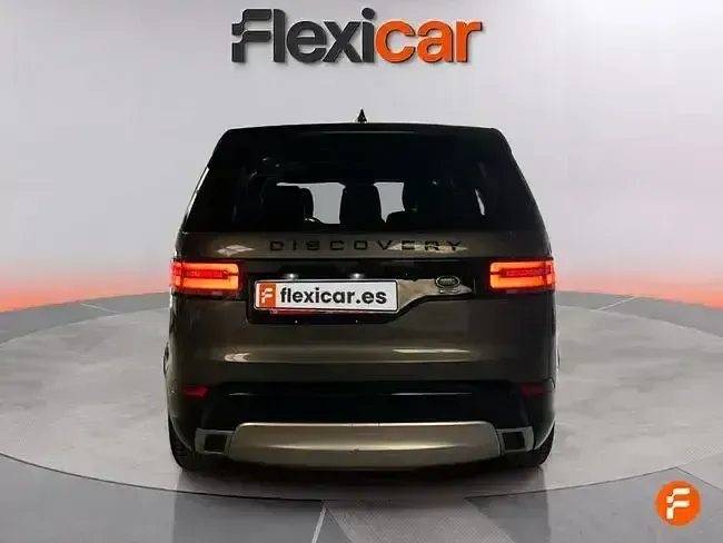 Usado Land Rover Discovery SE 240 CV (176 kW) 2019 Gris SUV