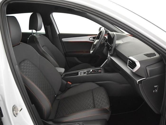 Usado Seat Leon FR 150 CV (110 kW) 2024 Blanco