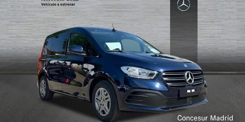 Nuevo Mercedes T180 116 CV (85 kW) 2025 Azul Monovolumen
