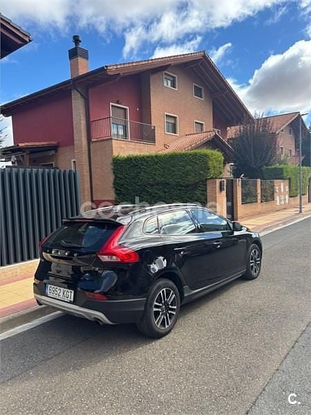 Usado Volvo V40 CC Plus 152 CV (111 kW) 2018 Negro Familiar