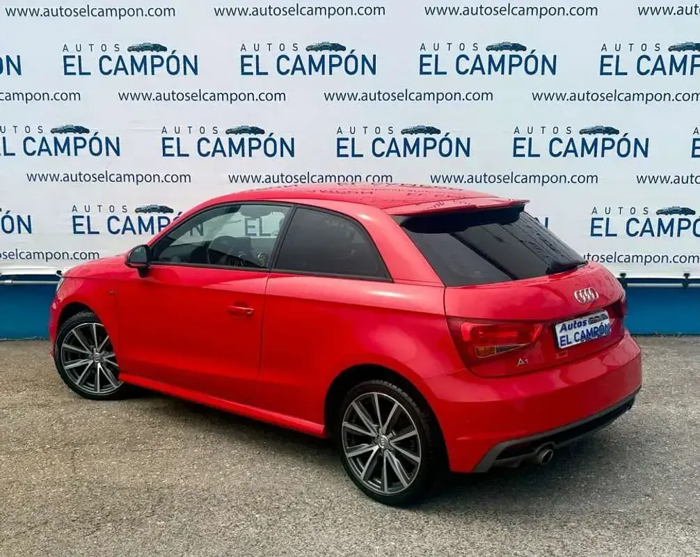 Usado Audi A1 Attraction 90 CV (66 kW) 2017 Rojo Utilitario