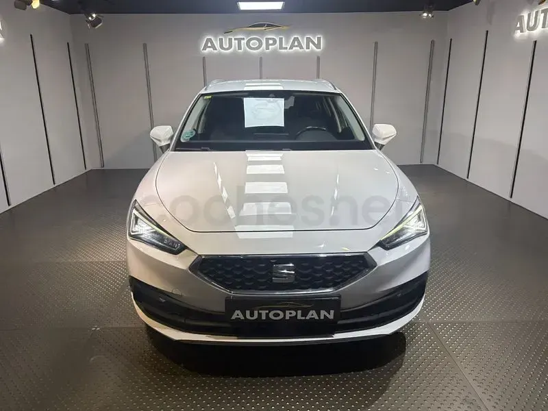 Usado Seat Leon XCELLENCE 150 CV (110 kW) 2020 Blanco Familiar