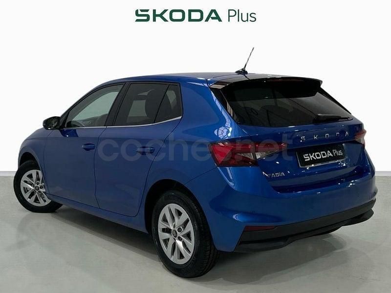 Usado Skoda Fabia Selection 115 CV (84 kW) 2025 Azul Utilitario