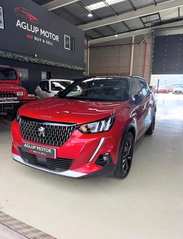 Rojo Usado 2021 Peugeot 2008 GT SUV | 18.990 € (Caro) - Imagen 1/4