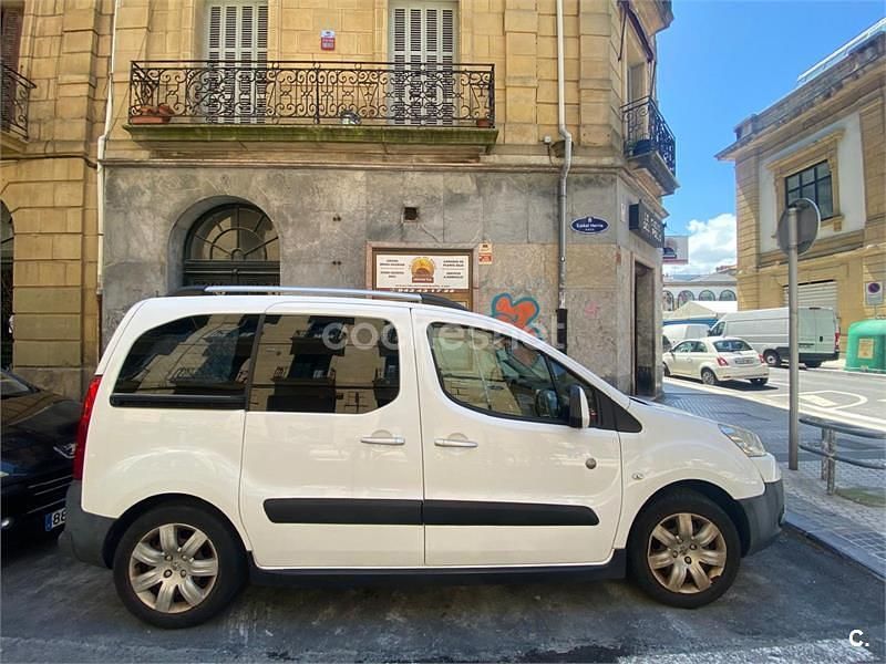 Blanco Usado 2009 Peugeot Partner Tepee Outdoor Monovolumen | 4800 € (Precio justo) - Imagen 1/4