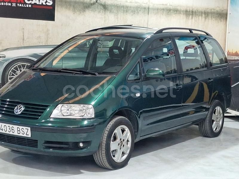 Usado VW Sharan Comfortline 115 CV (84 kW) 2002 Verde Monovolumen